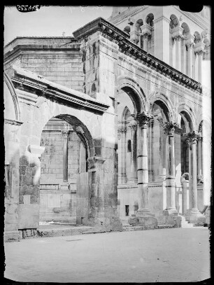 Split, Peristyl