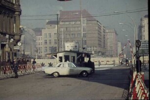 Kontrollhaus am Checkpoint Charlie