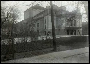 Interimstheater, Gesamtansicht Eingangsseite
