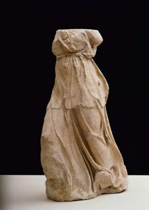 Akroterfigur vom Dach des Großen Altars: Athena