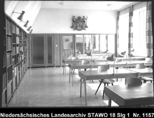 Staatsarchiv Wolfenbüttel Enthält: Blick vom Aufsichtspult durch den Benutzersaal [um 1956]