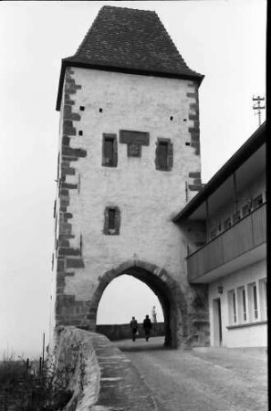 Breisach: Tor mit Wappen