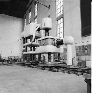Dresden-Übigau, Overbeckstraße 48. VEB Transformatoren- und Röntgenwerk Dresden. Hochspannungs-Anlagenbau. Wechselspannungsprüfanlage 1,2 MV