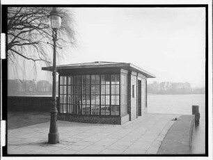 Krugkoppelbrücke (Hamburg-Winterhude): Wartehäuschen : SchumacherWV Nr. 255