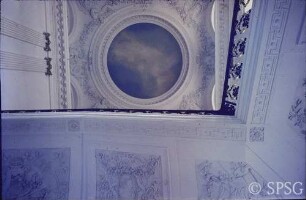 Berlin, Schloss Charlottenburg, Altes Schloss, Kernbau, Treppenhaus, R. 113 / R. 208, Blick von unten bis an die Decke.