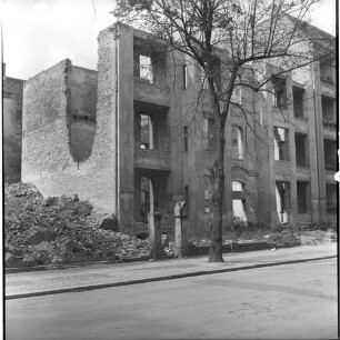 Negativ: Ruine, Menzelstraße 11, 1953