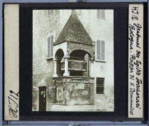 Piazza San Domenico, Grabmal des Egidio Foscarari