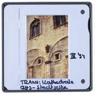 Trani, Kathedrale San Nicola Pellegrino : Querhaus Stadtseite
