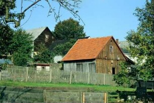 Scheune und umliegende Gärten