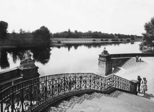 Pillnitz. Freitreppe : Dresden-Pillnitz. Schloß. Wasserpalais (1720-1725, M. D. Pöppelmann; 1788-1791, J. D. Schade). Treppenlauf und Freitreppe zur Elbe