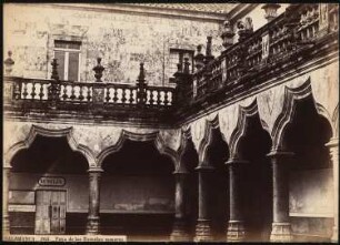 Universität, Salamanca: Ansicht Patio de las Escuelas Menores, Ausschnitt