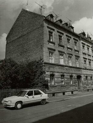 Glauchau, Wohnhaus, Straßenansicht