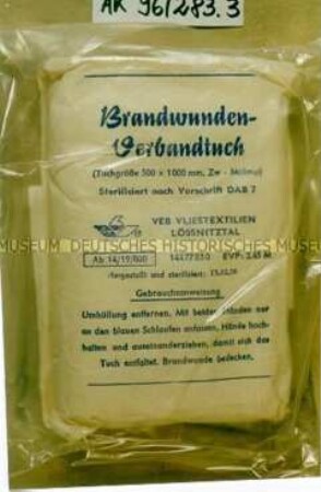 Sanitätstasche B: Brandwundenverbandtuch - Deutsche Digitale Bibliothek