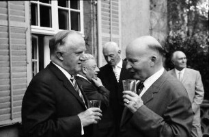 Freiburg: Empfang bei Konsul Kurt anlässlich des Schweizer Nationalfeiertags 1. August 1967; Kurt, Dichtel, Unnemann, Thieme, Eggers