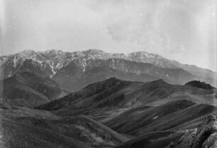 Gebirgszug : Ein Gebirgszug im Tian Shan Hochgebirge