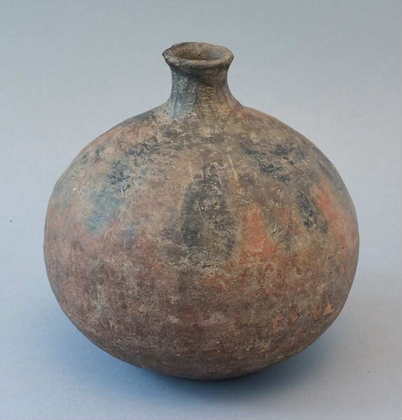 Clay vessel