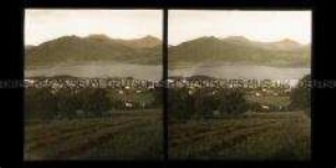 Blick auf Tegernsee im Hintergrund der Hirschberg