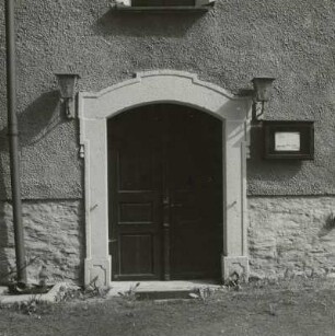 Werda. St. Katharinenkirche (um 1580, Erweiterung 1883, Restaurierung 1986). Südportal