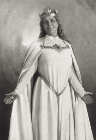 Maria Müller als Elisabeth in "Tannhäuser und der Sängerkrieg auf Wartburg" von Richard Wagner. Bayreuther Festspiele