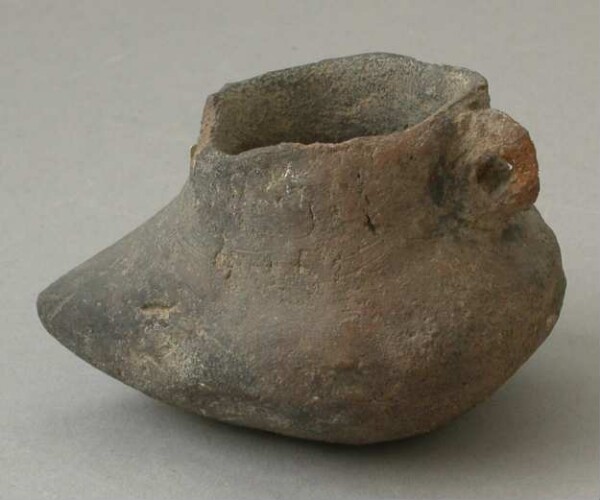 Clay vessel