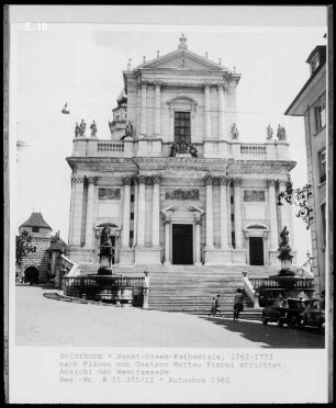 Sankt Ursenkathedrale — Westfassade