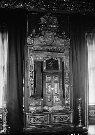 Kristallspiegel : Dresden, Residenzschloss. Westflügel. Audienzgemach, Spiegel