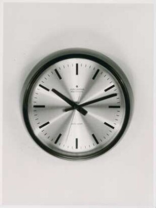 Junghans Wanduhr "electronic" "ato-mat" "338/5006" von Udo Schultheiss