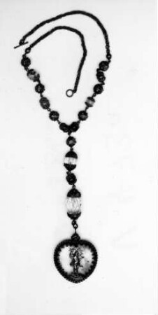 Kette mit Anhänger