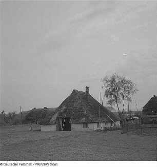 Groß Zicker. Pfarrwitwenhaus, Rückseite (nach 1700, Umbau 19. Jh.)