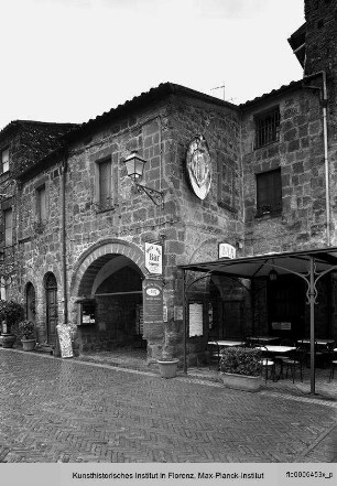 Piazza del Pretorio, Sovana di Sorano