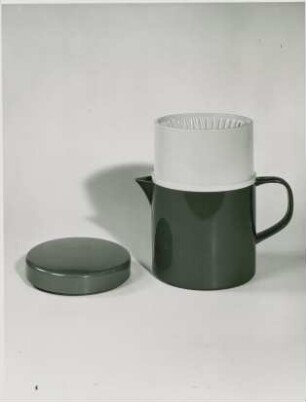"Camping-Filka" und Filteraufsatz der Melitta-Werke Bentz & Sohn