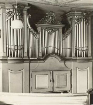 Kleinwaltersorf b. Freiberg: Kirche. Orgel von Adam Gottfried Oehme, Silbermannschüler.