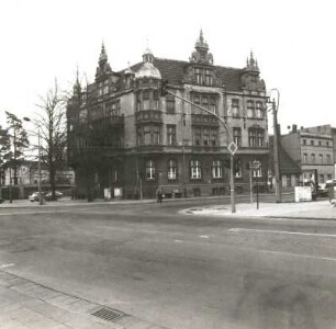 Cottbus. Verwaltungsgebäude, Dreifertstraße 8/Friedrich-Ebert-Straße 30, 1904; A.D. Eckansicht (von der Hubertstraße)
