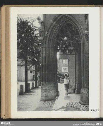 [Kirchenportal]