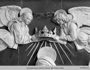 Retabel mit thronender Madonna und Heiligen