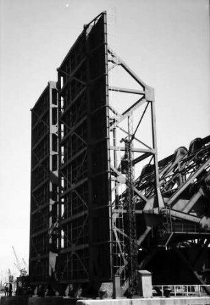 Antwerpen: Klappbrücke, hochgeklappt