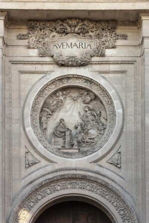 Westportal der Catedral de la Encarnación de Granada — Verkündigungsszene