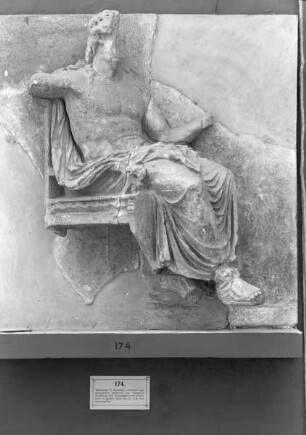 Relief mit Asklepios oder Apollon