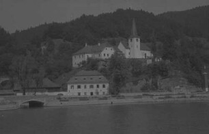 St. Nikola: Blick auf Ort mit Kirche