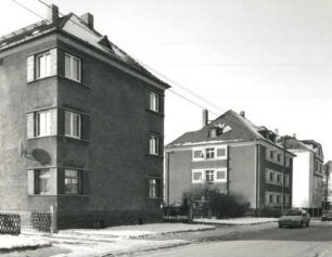Radebeul. Wohnhäuser, Gartenstraße 55/53 und 51 (um 1925). Straßenansicht