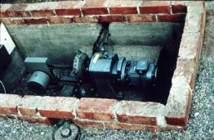 Fotografie: Gülle- und Entmistungstechnik, Flachschieber, Elektromotor