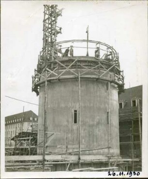 Wasserturm der Universitätklinik Freiburg (Baustelle)Photographie: Wasserturm der Universitätklinik Freiburg (Baustelle)