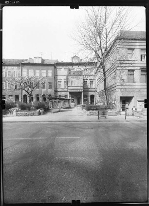 Altenburg, Rosa-Luxemburg-Straße. Wohnhäuser. Straßenfront