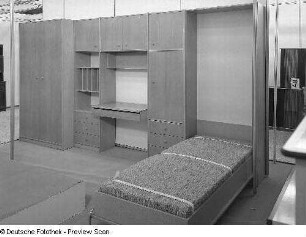 Anbauwand mit integriertem Schrankbett