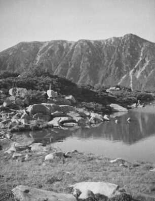 Kar am Mount Kisokoma (Kisokoma-ga-take) (2956 m) : Ansicht mit Karsee