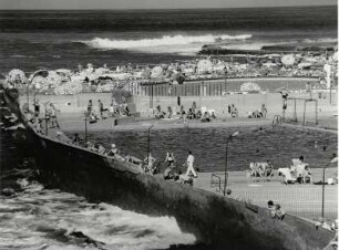 Puerto de la Cruz, Teneriffa. Swimmingpools und Sonnenterassen an der Avenida de Colon