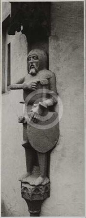 Eckfigur am Rathausturm Jauer