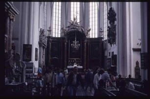 Berlin, Marienkirche : Blick vom Mittelschiff zum Hauptaltar