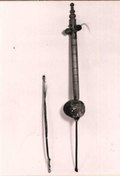 Bowl spear lute with bow