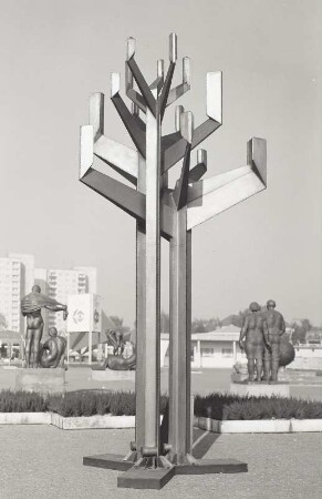 Brunnenplastik "Regenbaum"